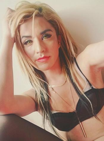 Her name is liilow, 30 Mixed transgender escort, Red Deer